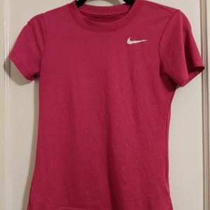 The Nike Tee dry fit size XS